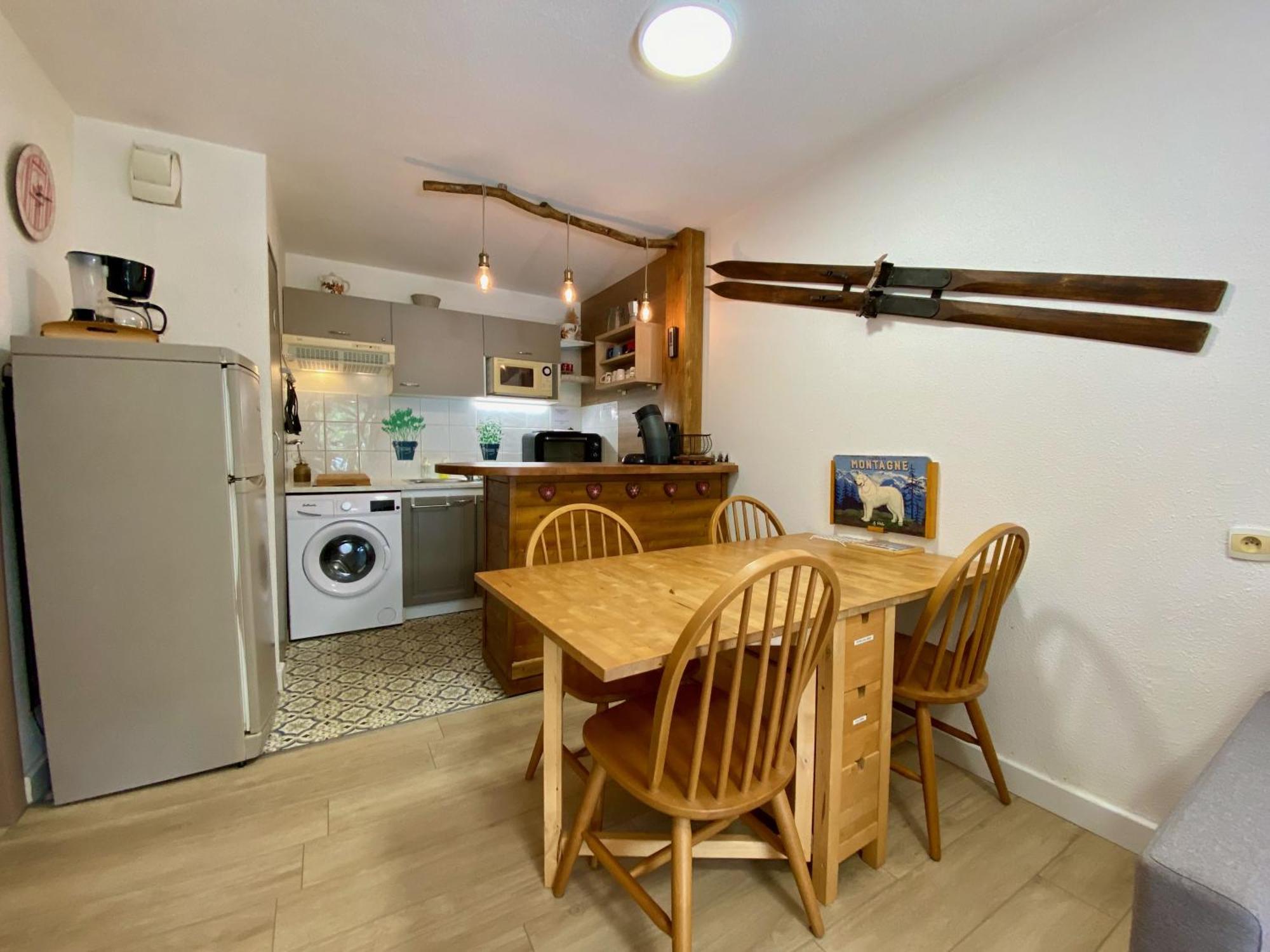 Charmant Logement De Plein Pied Avec Piscine 2* Loudenvielle Exterior photo